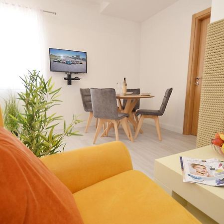 Apartments Lux S Tivat Exterior photo