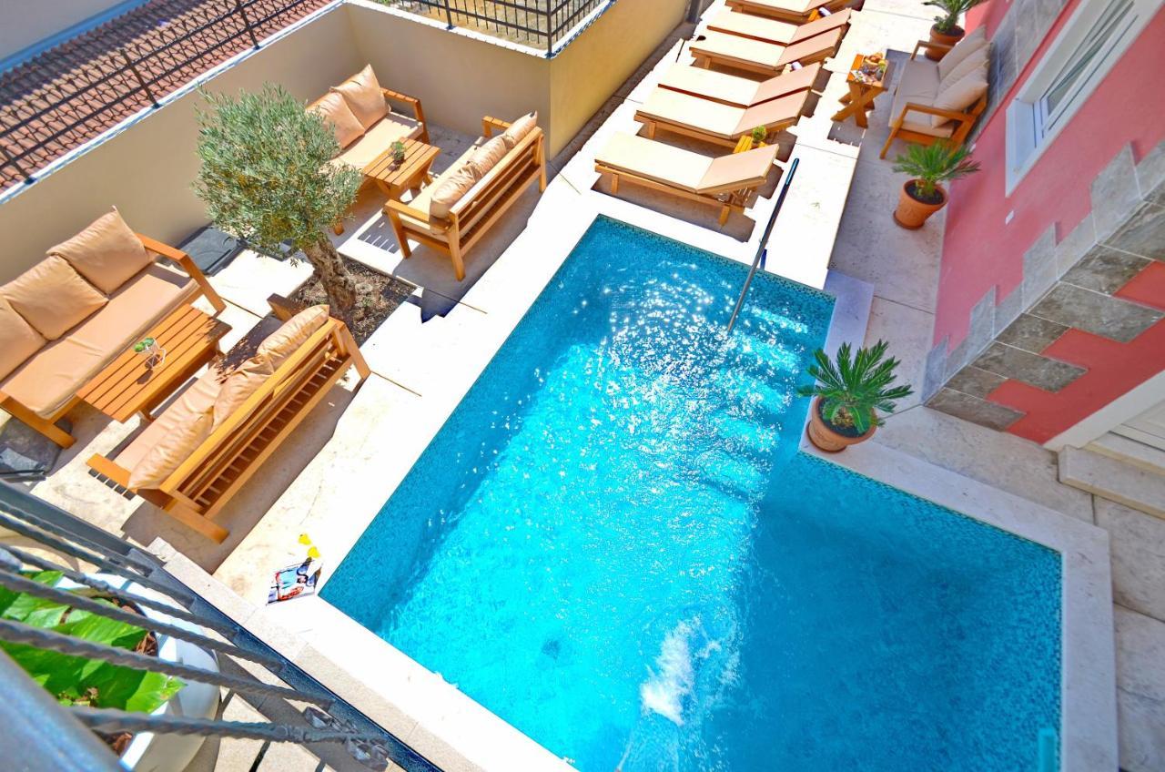 Apartments Lux S Tivat Exterior photo