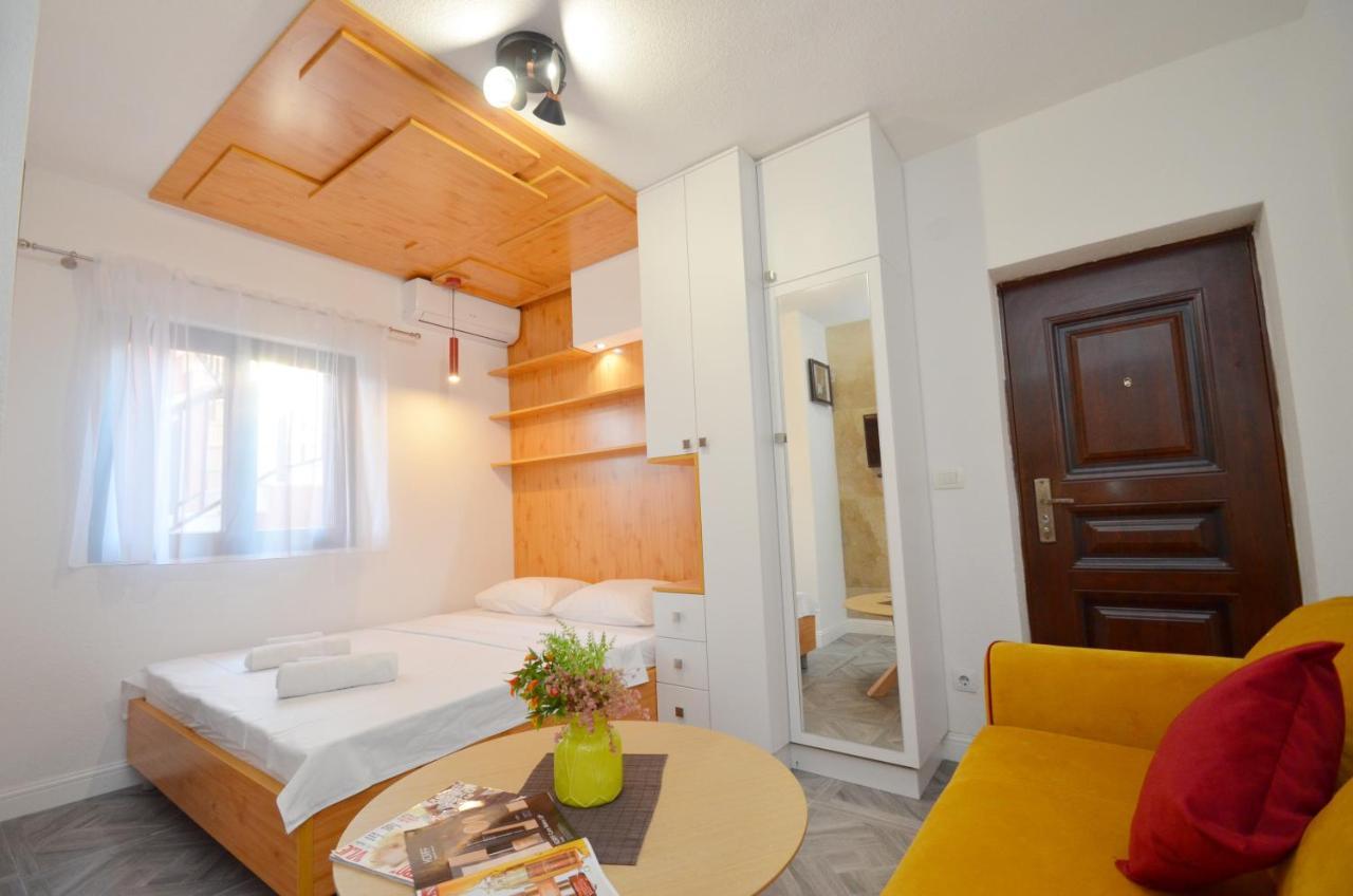 Apartments Lux S Tivat Exterior photo