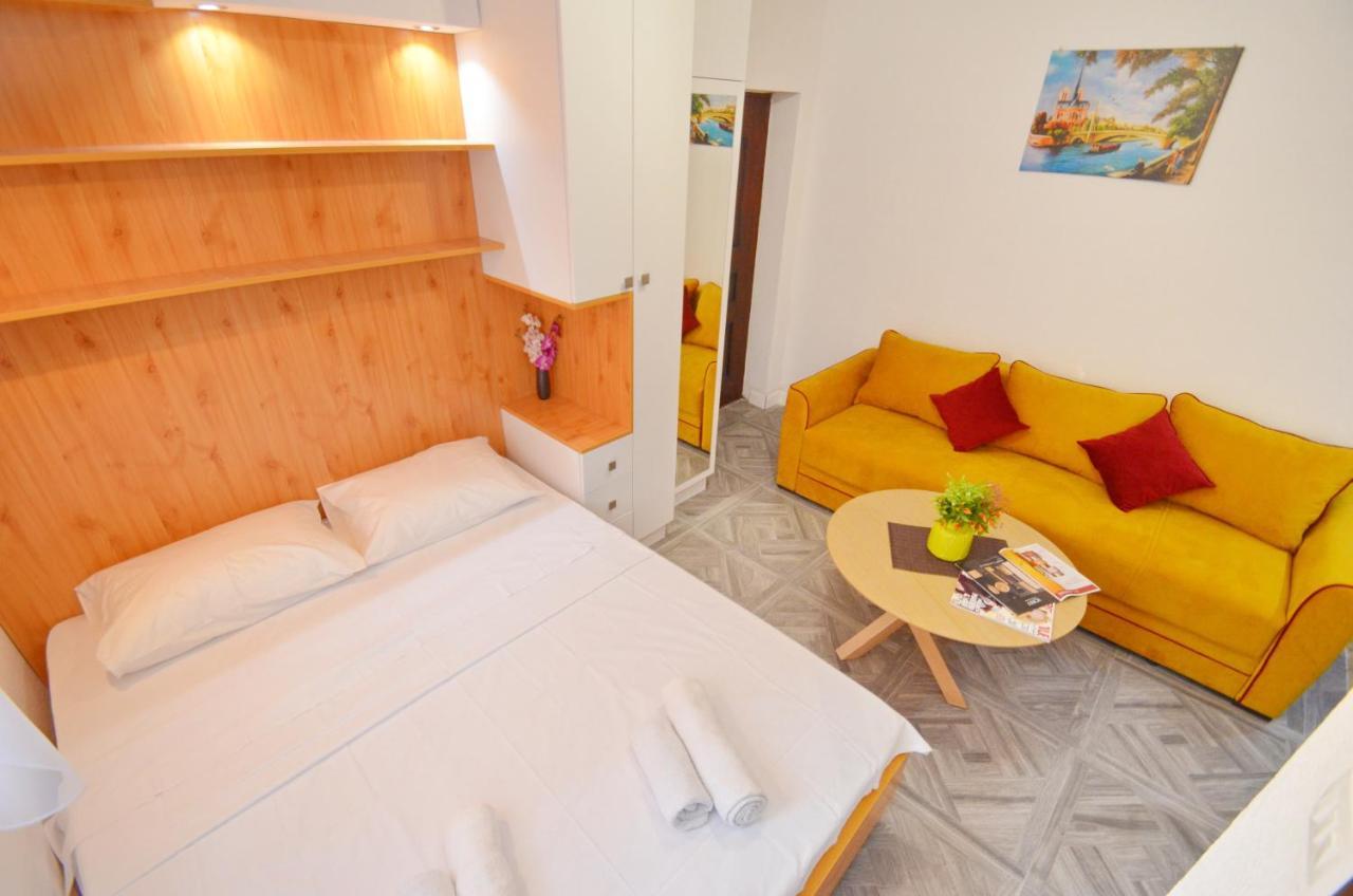 Apartments Lux S Tivat Exterior photo